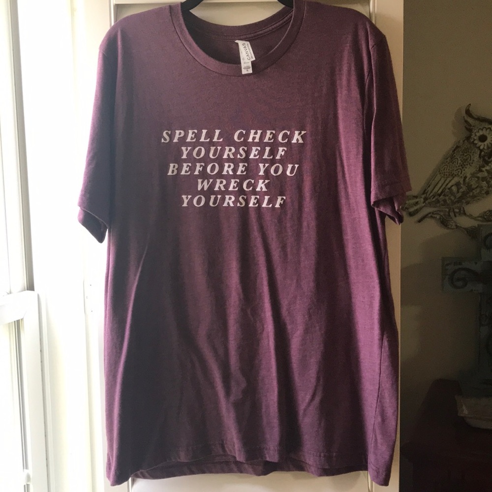 Maroon tee shirt